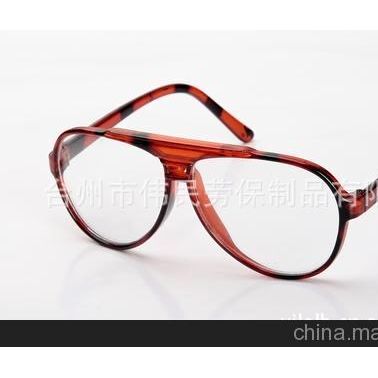 勞保用品批發(fā)供應(yīng)堅(jiān)固耐用各式防護(hù)鏡紅花架平光0066A（圖）