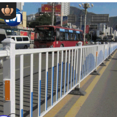 【市政護欄】交通護欄網(wǎng) 馬路隔離人行道圍欄 城市道路防護欄廠家