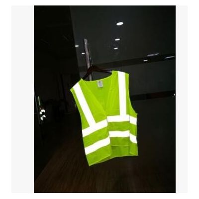安全防護(hù)服反光背心馬甲環(huán)衛(wèi)工人衣服施工地?zé)晒饨煌捎∽?></div>
</div>
<div   id=