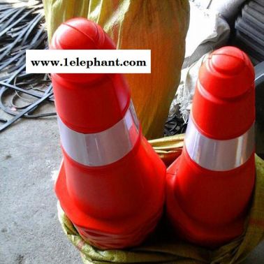 50cmPE塑料路錐 橡膠路錐 路障 噴漆紅錐 交通設(shè)施