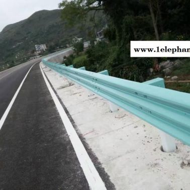 云南普洱國(guó)道公路波形護(hù)欄板廠家