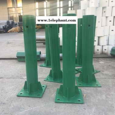 道路兩側(cè)防撞護(hù)欄板支撐設(shè)施 立柱 多種型號 量大優(yōu)惠