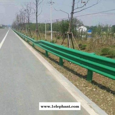 湖北黃石大冶公路波形梁護(hù)欄板三波護(hù)欄板廠家批量?jī)r(jià)