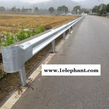 江蘇蘇州公路波形梁護(hù)欄板廠家批量?jī)r(jià)格