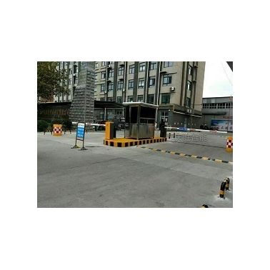 口碑好減速帶 護(hù)欄道閘車牌識別廠家當(dāng)屬聊城慶勝金屬門業(yè)有限公司