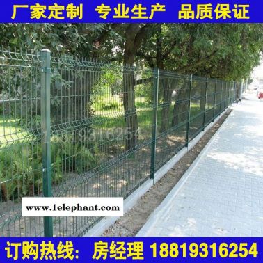清遠(yuǎn)公路防落網(wǎng)廠(chǎng) 珠海規(guī)格護(hù)欄網(wǎng) 韶關(guān)隔離柵 廣州道路圍欄網(wǎng)