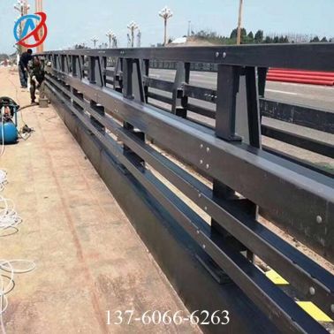 東莞橋梁防撞護欄安裝方法 河道欄桿價格 鋼立柱連接