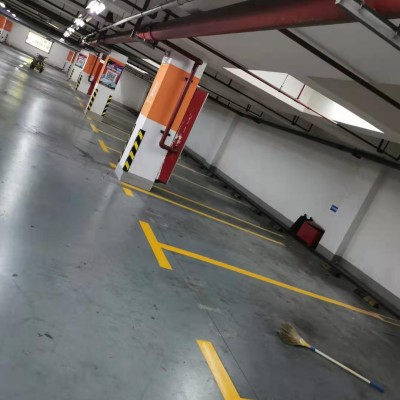 蘇州吳江劃線  廠區(qū)劃線  廠區(qū)消防通道劃線  車位劃線